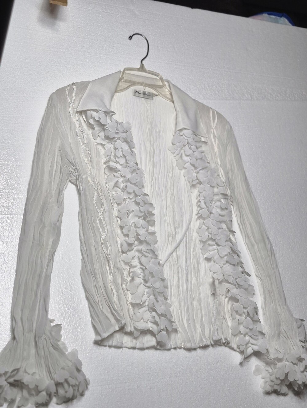 Blanc Nature White Pleated 3D Floral Petal Applique Blouse T46 France Whimsical